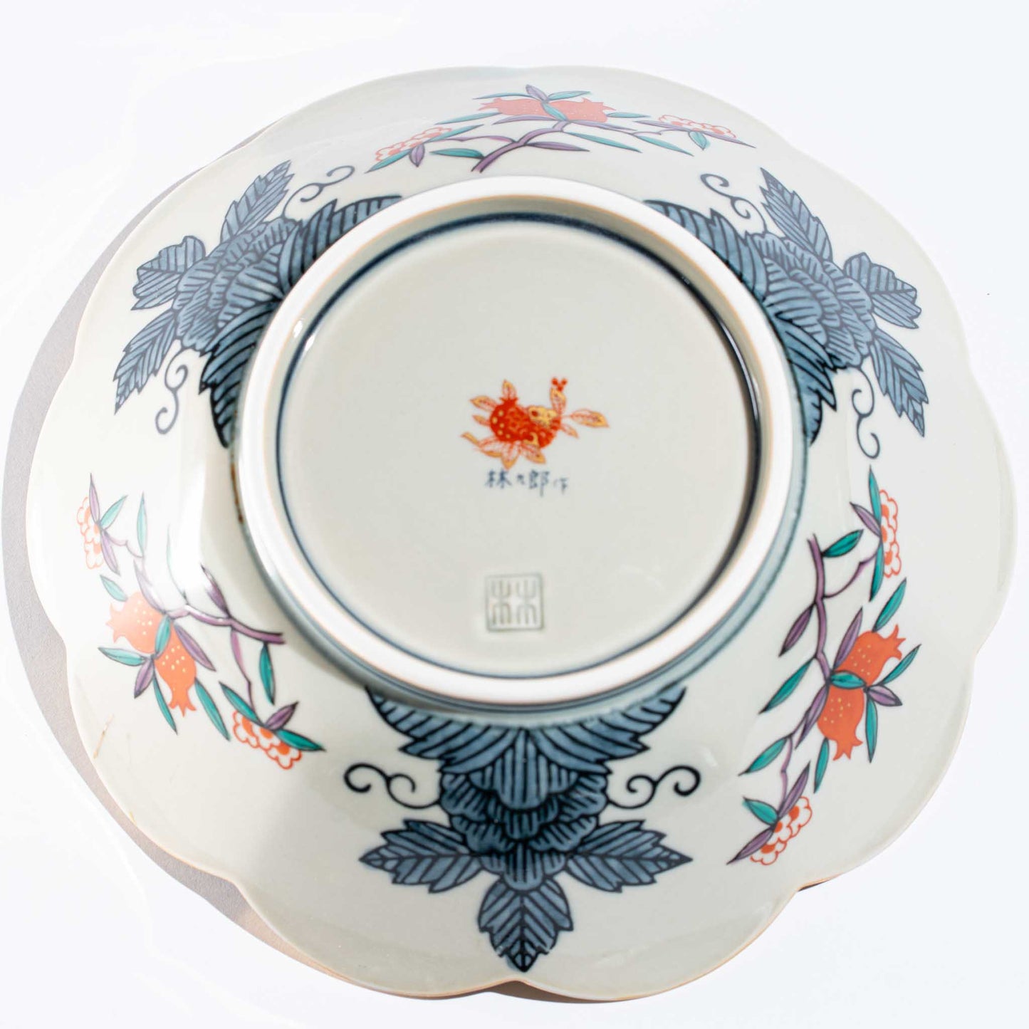 Small bowl with 10 directions of flower patterns