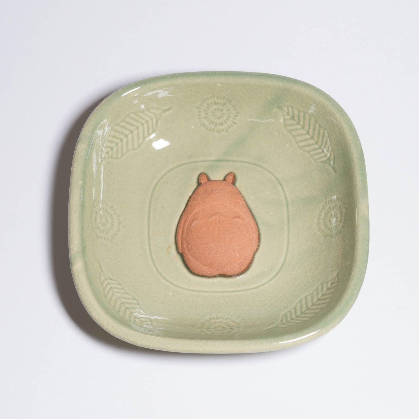 Seto ware acorn plate - Totoro