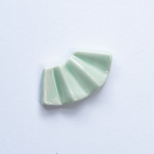 Confectionery wooden shaped lucky chopstick rest (Fan Celadon)