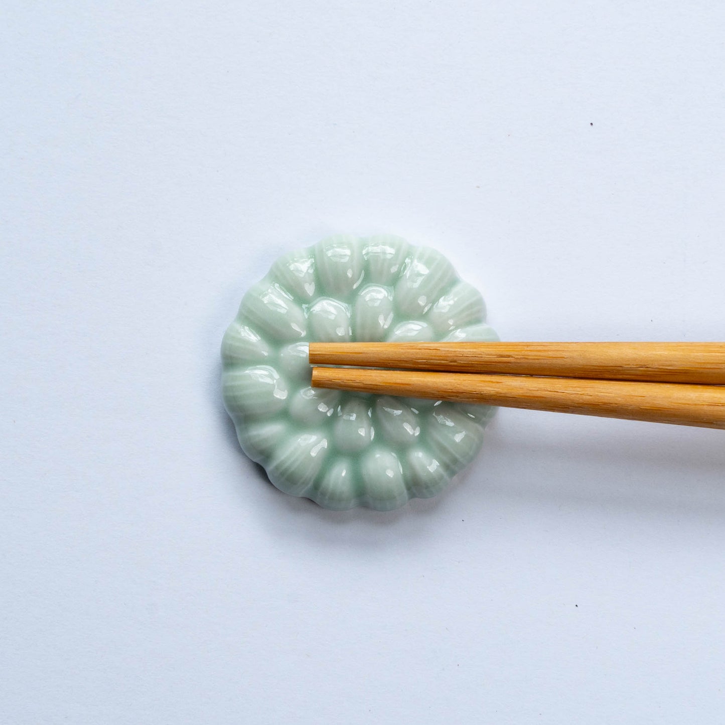 Confectionery wooden shaped lucky chopstick rest (Blue Chrysanthemum Celadon)