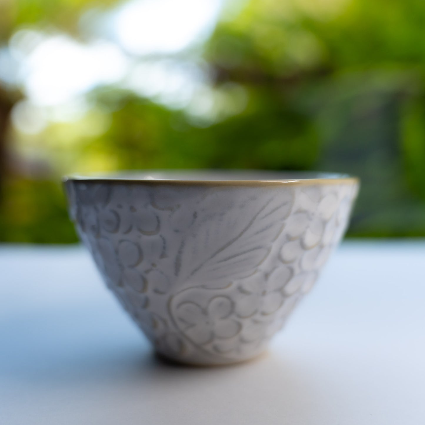Aito Seisakusho White Floral Pattern Bowl- Small