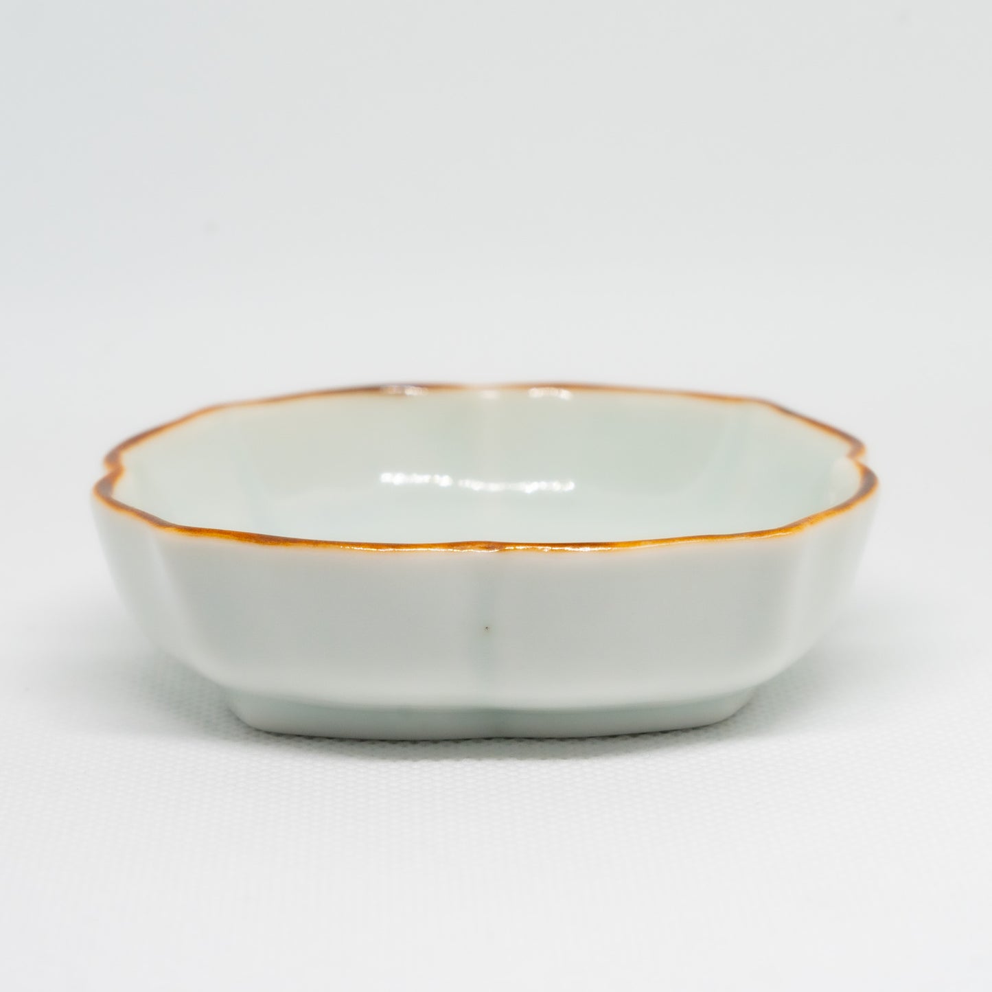 Arita Ware Bean Plate (Plum)