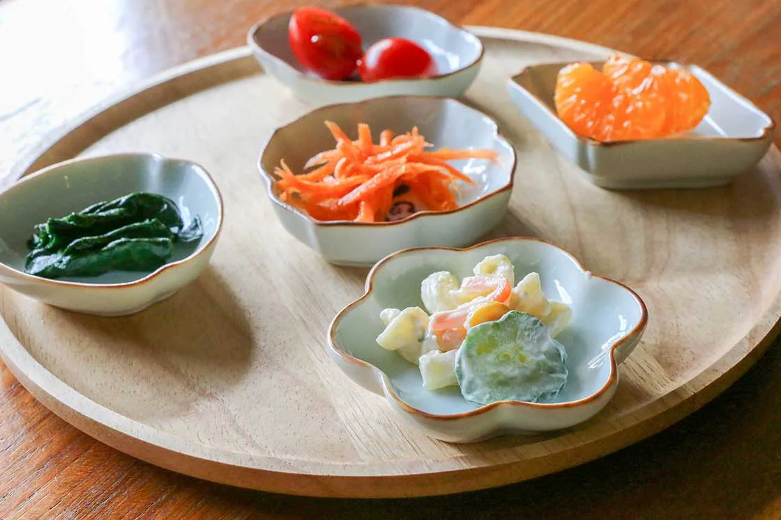Arita Ware Bean Plate (Plum)